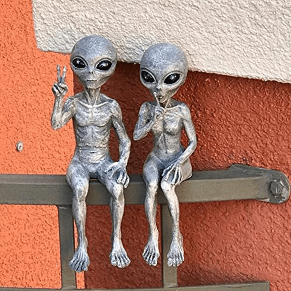 Alien garden statue figurine set for indoor and outdoor decor, featuring detailed extraterrestrial figures for yard or home display