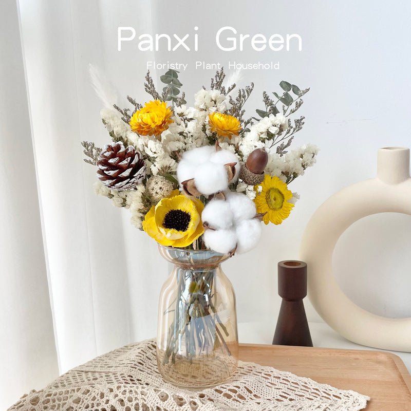 Dried flower bouquet decoration for living room DIY, featuring colorful preserved flowers arranged in a stylish bouquet.