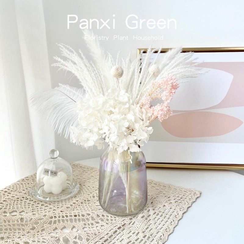 Dried flower bouquet decoration for living room DIY, featuring colorful preserved flowers arranged in a decorative bouquet.